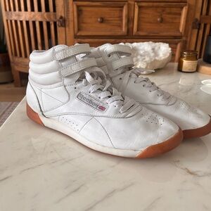 Retro- Reebok Classic White High-Tops